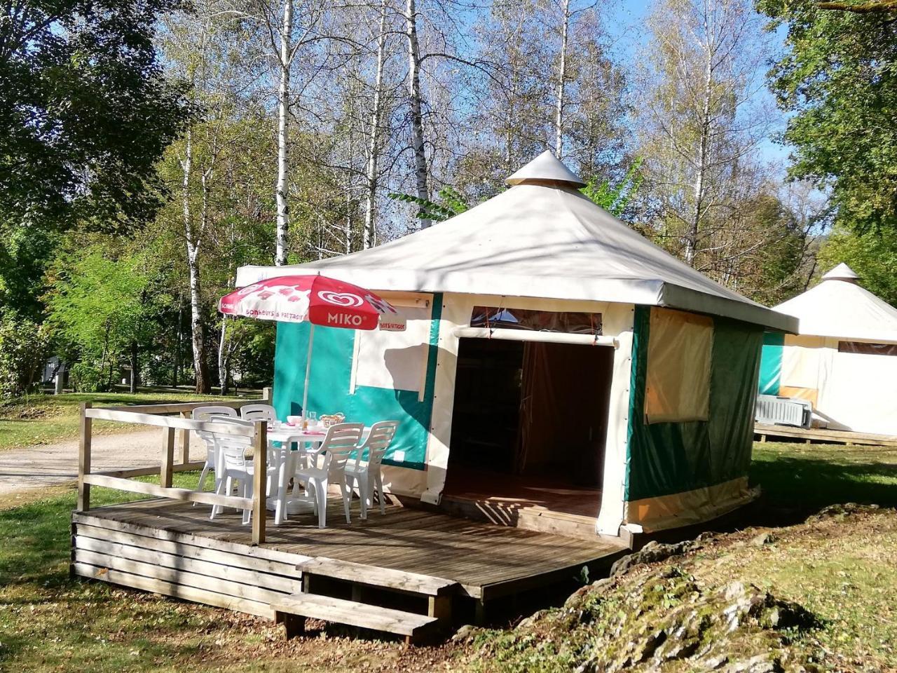 Camping 3 Etoiles - Piscine Chauffee - Vue Montagne Saint-Girons  Exteriér fotografie